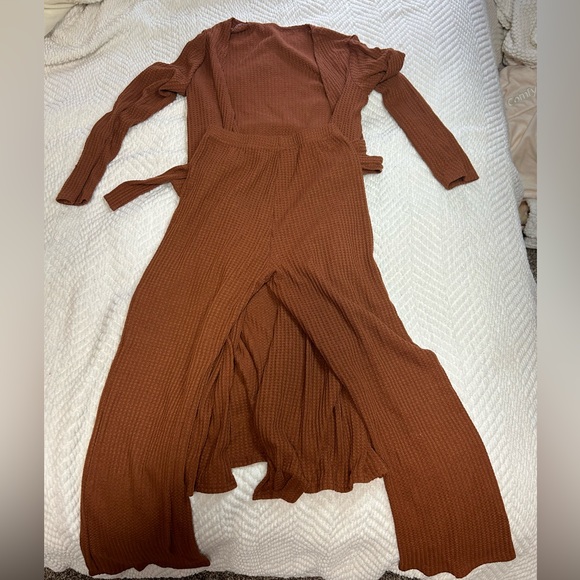 Other - Waffle knit robe and flare sweatpants outfit